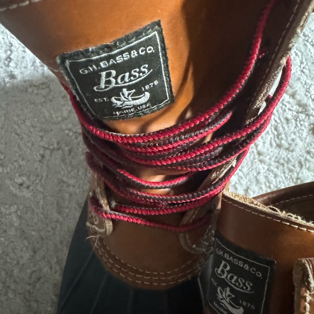G.H. Bass Tan Leather and Black Rubber Duck Boot size 10 - Picture 4 of 10